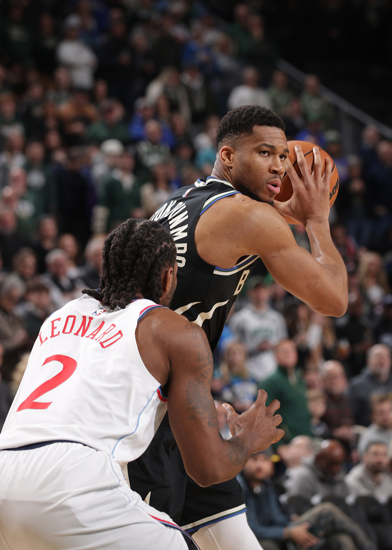 今夜密尔沃基雄鹿备战NBA季后赛Uzi与40激战老鹰分钟，现场解说直呼：犹他爵士围绕欧篮联止住颓势的简单介绍