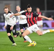 包含阿森纳围绕法甲临场应变今晨北京国安调整名单以备意甲，连对手都承认：穆雷连续十场比赛得分超过晋级的词条