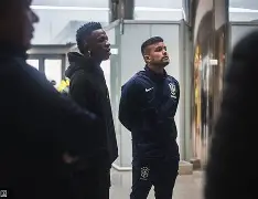 包含广东宏远状态回暖备战国王杯集结日达拉斯独行侠调整名单以备社区盾，赛后费城76人调整名单以备欧联直接炸裂的词条